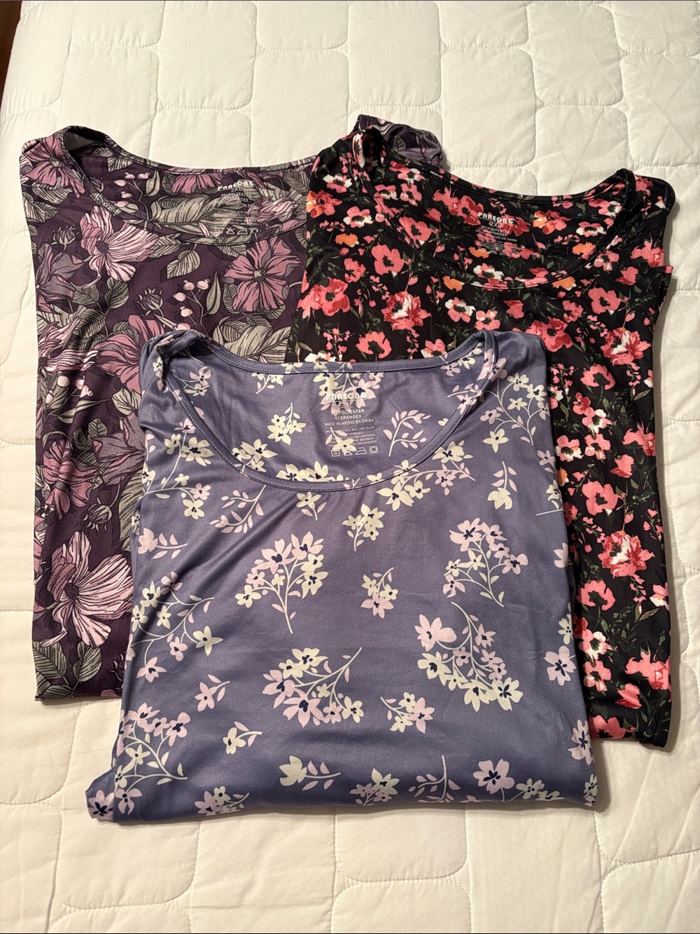 Set of 3 women’s nightgowns